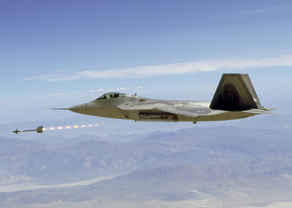 F 22launch2 300 Raptor200220fires20AIM209